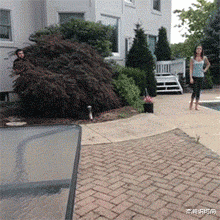 妹子|“妹子,你腰上的纹身真有个性,看得我脸红了”好一个出入平安啊哈哈哈