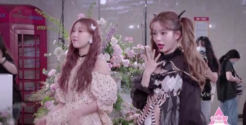  造型|《创造营2020》晚会造型曝光，陈卓璇挑战洛丽塔，希林娜依高女王范十足