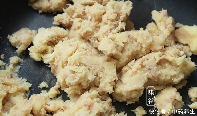 把土豆|自从学会土豆饼这做法，我家一周吃3次，外酥里软，真好吃