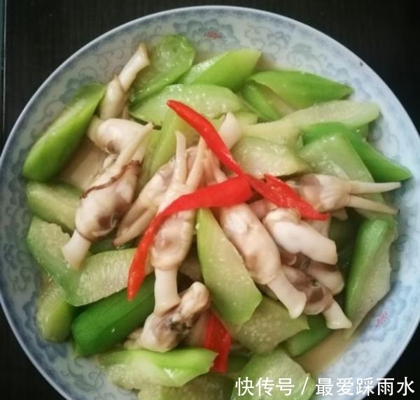 烹饪步骤|三伏天，吃大鱼大肉不如他，每天炒一盘，清热解暑，安稳过夏天