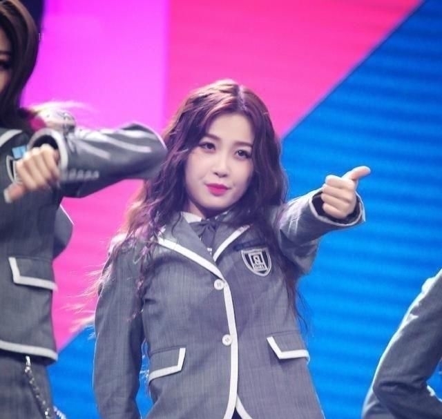 声音|青春有你2总决赛,虞书欣没声音唱功翻车,小鬼看《猎》表情直接