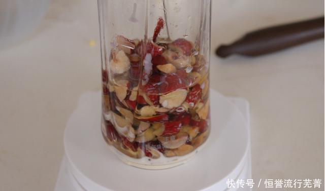 枣糕|秋季暖心糕点红糖枣糕,自己在家就能制作,软糯美味,幸福感倍增