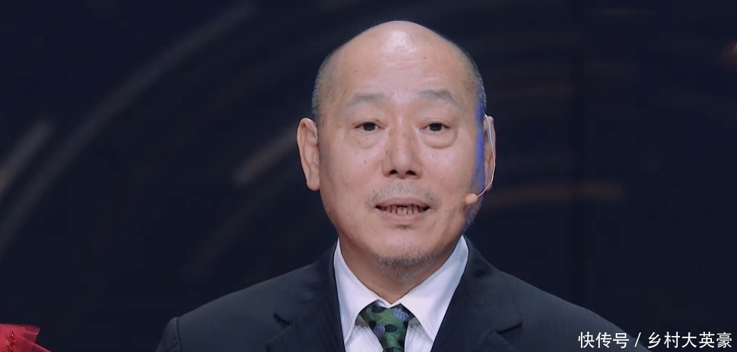 郭敬明之间|有一种富豪,叫连续怼郭敬明两年,还有一种S卡,叫早就认识