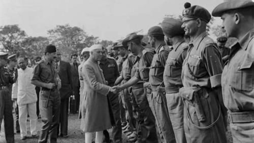  非洲|被收拾的印军，是王牌部队？非洲痛击隆美尔，旅长出身贵族