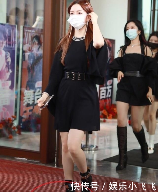 炽热|硬糖少女亮相《炽热的我们》,面对前辈气场十足,陈卓璇险些滑倒