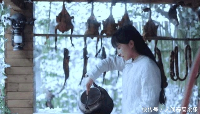 盘中|李子柒给奶奶做“手抓饭”,看清盘中的食材,网友:全是摆拍的