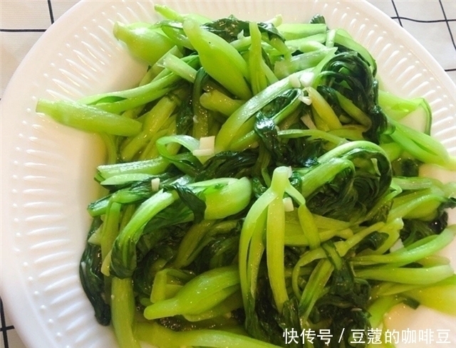  下厨|婆婆请亲戚来家中做客，我下厨做一桌家宴，上桌后觉得很有面子