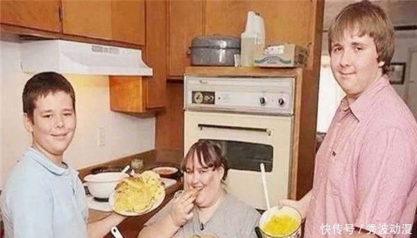 走红|美国女孩因体重1450斤走红,后被富豪娶回家“供养”,现状如何?