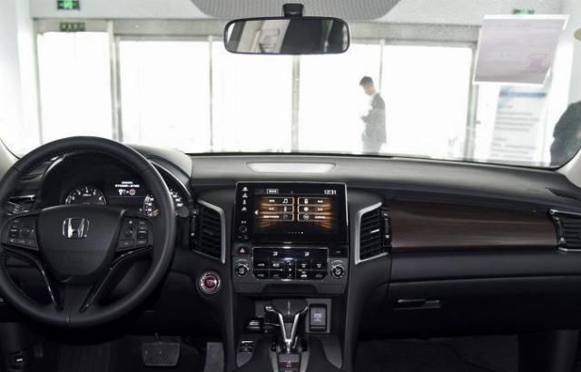 冠道|30万如何选车?本田冠道和DS7谁档次高?内行人说了实在话