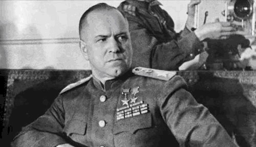 战死|第一名将朱可夫,百战百胜,但为何每次战死的士兵比敌人还多?