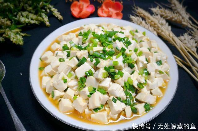 小葱拌豆腐|这是农村最接地气的一道菜,也是父亲一生最爱的下酒菜,如今少见