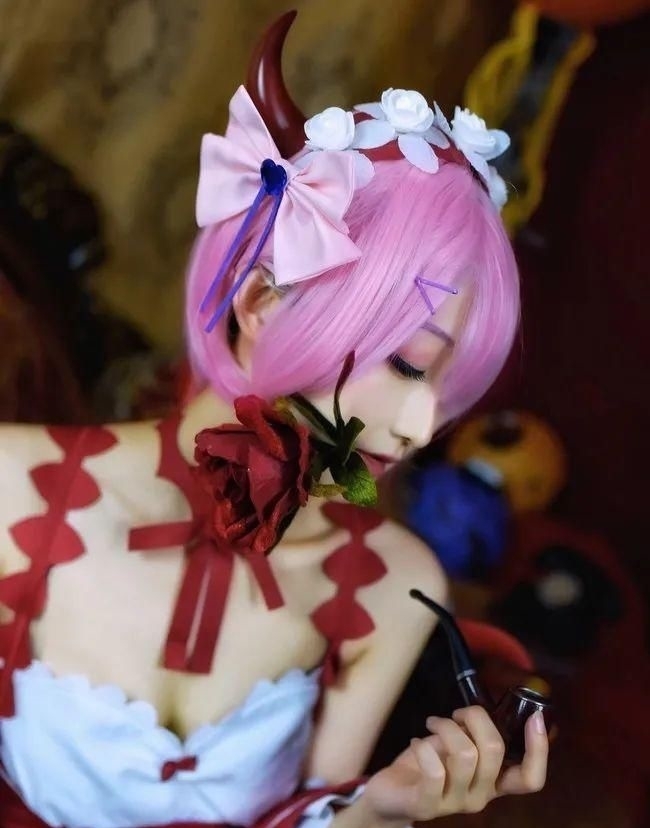 和蕾姆|cos：拉姆和蕾姆，谁是那只最可爱的小恶魔呢？
