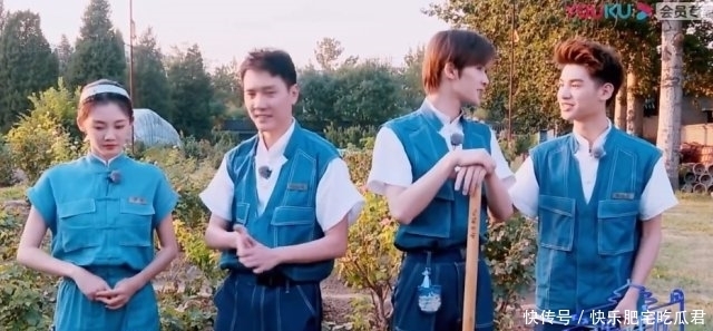 成员|Justin有多爱NPC成员,对朱正廷说土味情话,后台还为蔡徐坤打歌