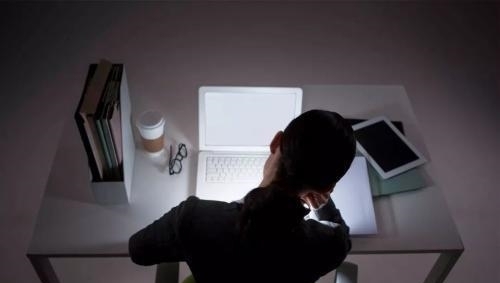  身体|夜里几点睡才叫“熬夜”？专家给出答案，许多人都想错了