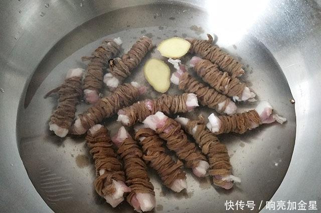 我家|这菜我家每年晒10斤,缠在猪肉上小火炖一锅,菜鲜汁浓,家人爱吃