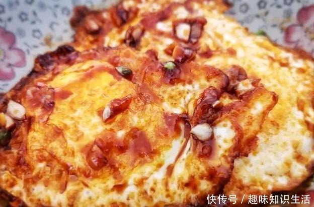 热油|煎荷包蛋,冷油下锅还是热油下锅很多人错在这一步,难怪会粘锅