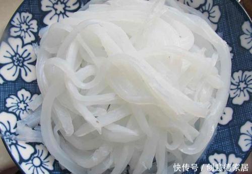 搅拌|想吃凉粉不用买了,掌握这个比例,在家也能做出嫩滑又劲道的凉粉