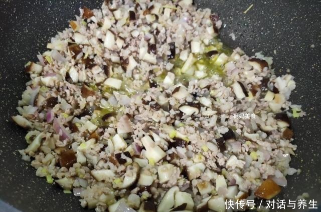 酱肉|教你在家做酱肉包,发面调馅详细做法分享,咸香好吃,三分钟学会