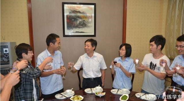 适合|好喝的酒不一定是最贵,3款酒适合朋友日常小聚,口感不比茅台差