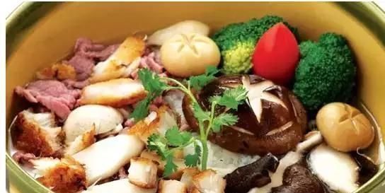 豆腐|鸡汤炖豆腐,香菇蒸肉,蚝油青椒牛肉丁,香菇什锦饭