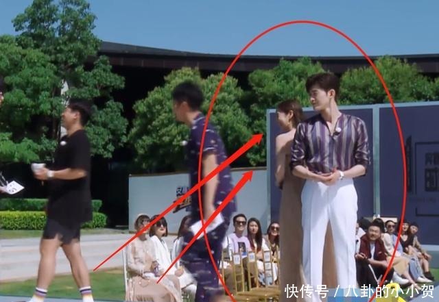  露天|《跑男》露天录节目，baby站在太阳底下，张翰的做法也太绅士了吧