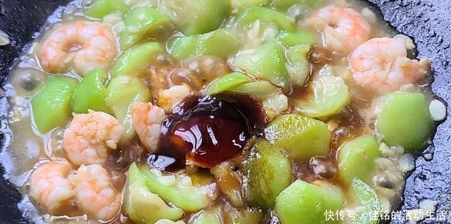 做法|大虾的家常做法,这样做出来的家常菜,又香又下饭,味道很棒