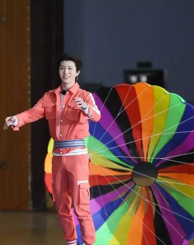 欧阳娜娜和范丞丞|欧阳娜娜范丞丞《跑男》受冷落! 节目无镜头被忽视