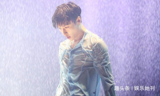  心酸|张艺兴节目中的一席话，突然体会到流量歌手的心酸！红并不是错误