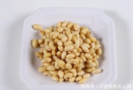 黄豆|早餐打豆浆,黄豆泡好不要直接打,教你1招,豆浆香浓更丝滑