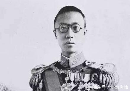 打理|珍贵老照片：溥仪的皇后婉容让人一眼难忘，慈禧太后正在打理仪表