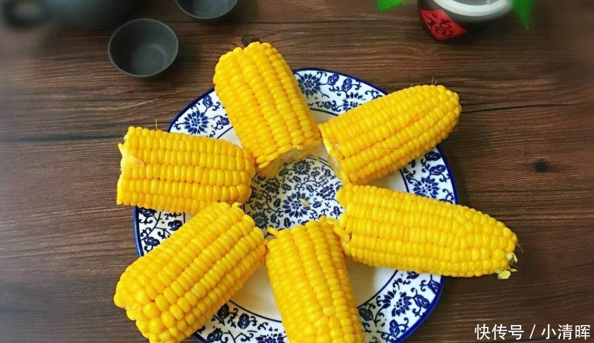 玉米|玉米生着冻还是煮熟冻?这才是正确做法,放上一年都不干瘪很新鲜