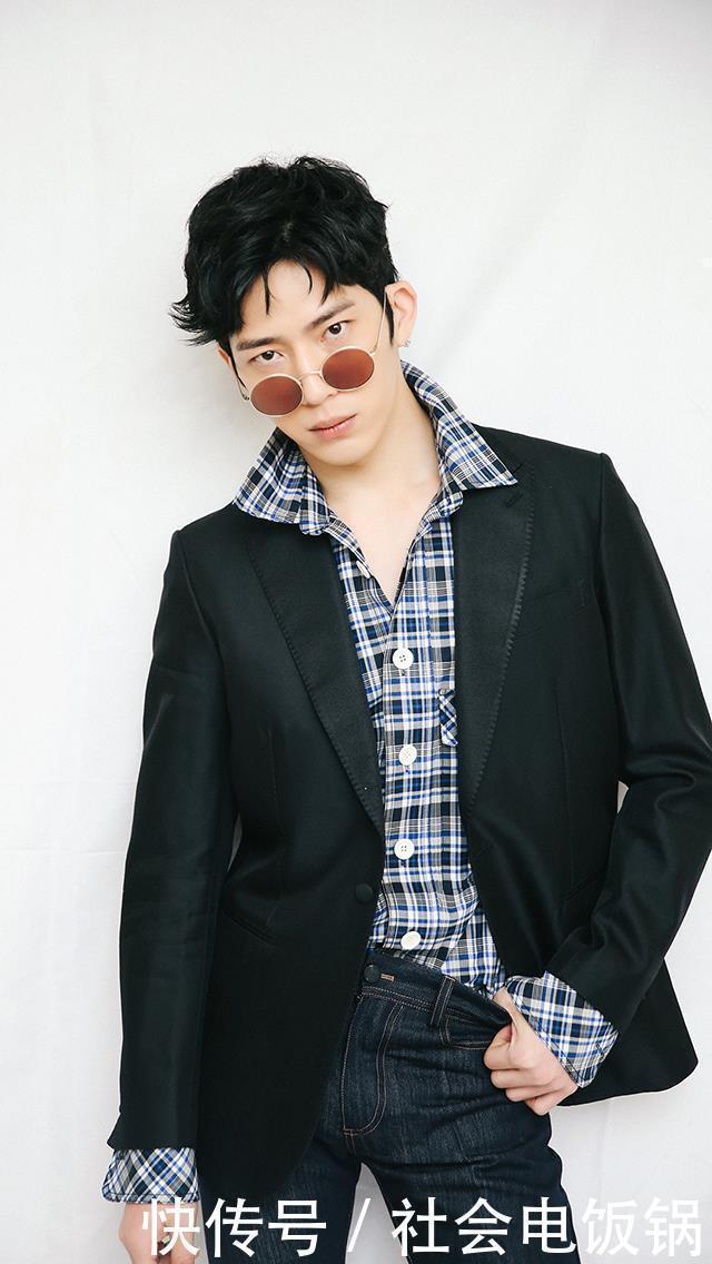 节目|井柏然《拜托了冰箱》首秀,送白敬亭手表,打开包装后成亮点