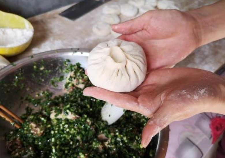 塌陷|蒸包子,万万不要直接上锅!教你最正确做法,包子暄软好吃不塌陷