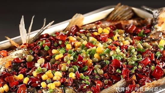 将鱼放入|教你在家做烤箱版的烤鱼!