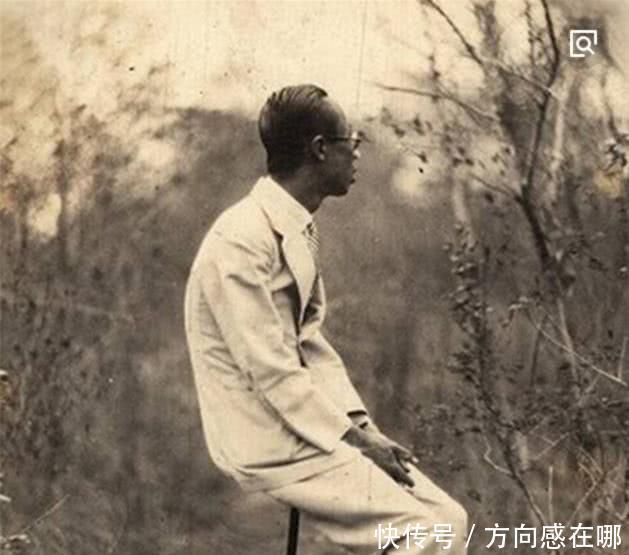 身边的太监|末代皇帝溥仪向太监提了个要求，太监表示很为难，跪地不起！