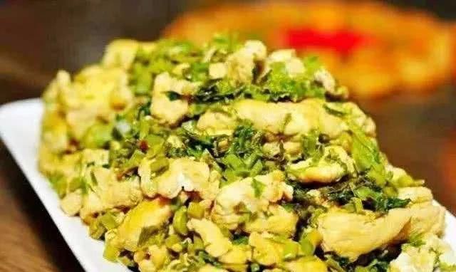  硝酸盐和亚|香椿炒鸡蛋，千万别直接下锅，否则不香嫩异味重，还影响健康