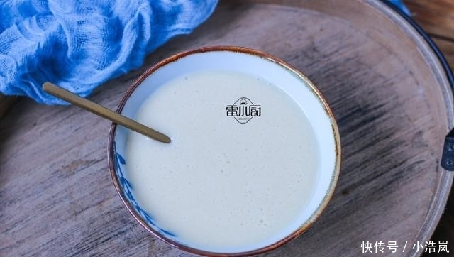  越来越|女人冻龄的秘方，每天来一碗，越吃越美，肌肤越来越嫩！