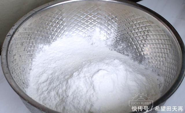  做好|红豆卷翻车现场，丑得不想下口，原来是这里没做好，别犯这种错误