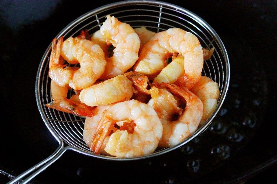 早晨|早晨一道虾仁面包,满足你一天的营养,海鲜的小创意