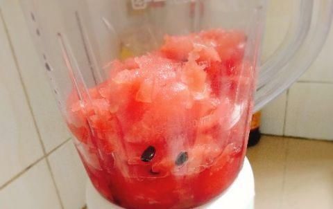  成功|在家做西瓜果冻，记住这个黄金比例，保证一次动手成功