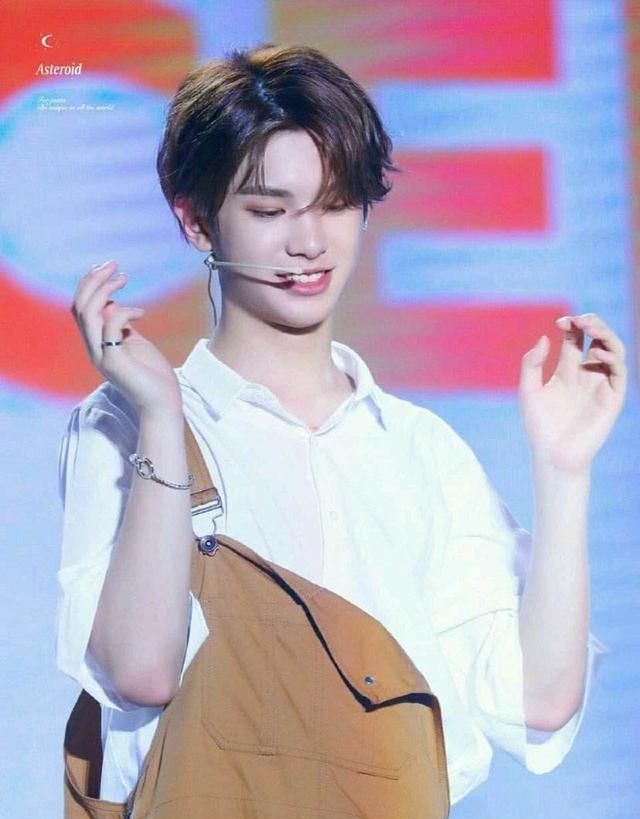 傻傻|侯明昊、黄明昊同是hmh,傻傻分不清楚,粉丝怎么区分他们呢