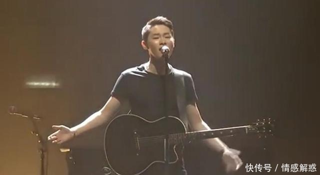  半条命|《好声音》梁博开直播，全程尴尬结束后瘫沙发上！感叹失去半条命