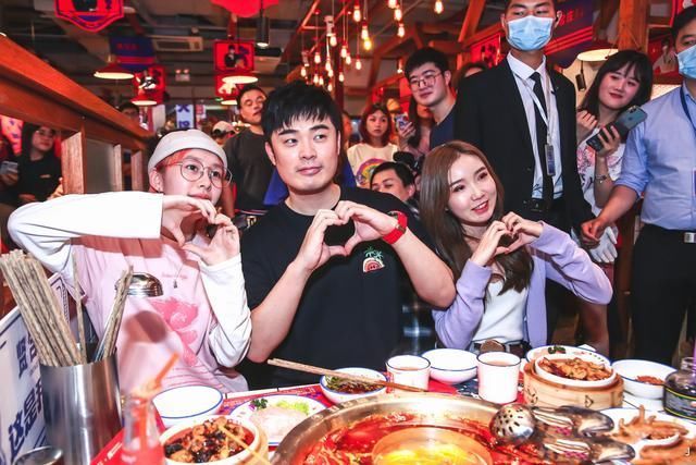 明星|开300家火锅店,将直播当成主业,被嘲向网红靠拢后陈赫霸气回怼