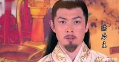 送了自己|他是最奇葩的皇帝，下跪讨妃子欢心，亡国后竟去新朝当任三品官