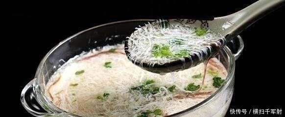 小意思|日本大厨的生鱼片,米其林大厨片面包,中国厨师:小意思