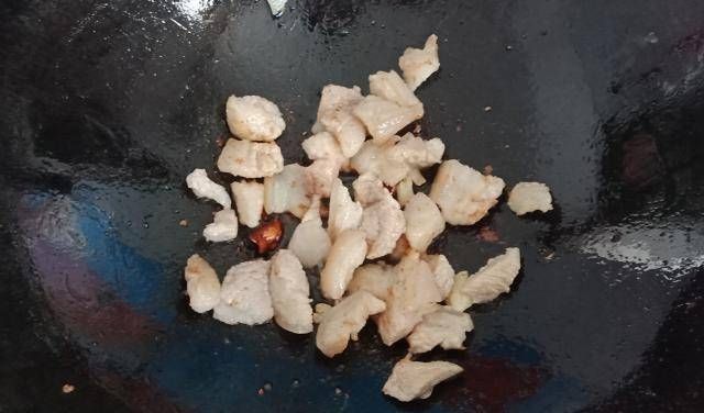 土豆焖肉片|这道菜软糯脆,营养丰富,味道鲜美,大人小孩都喜欢