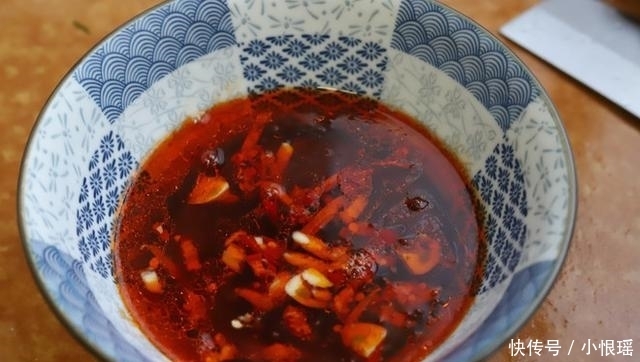 酸辣|你还在外面小摊上买米粉吃吗?教你一招,自己在家做,酸辣开胃