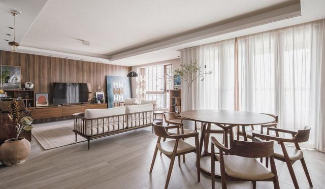  设计师|230㎡的半复式长什么样？设计师这样装修，自带阳光房，效果温馨