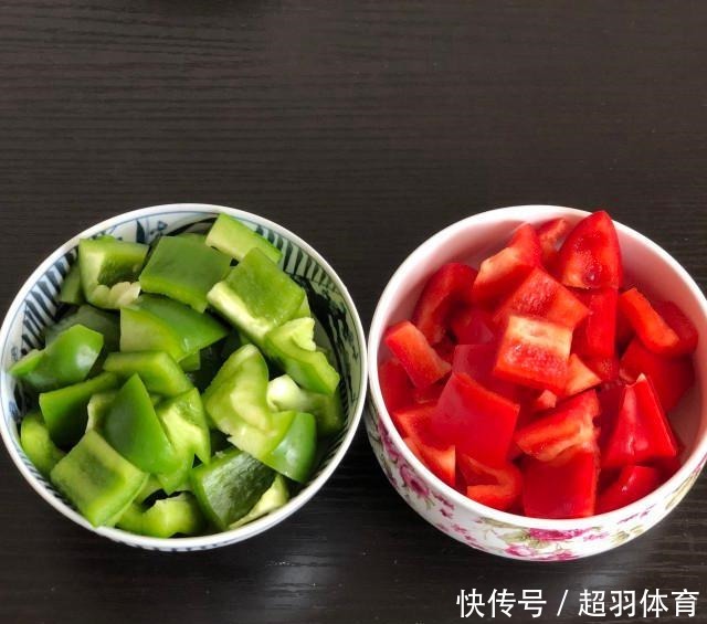 青椒|青椒鸡块,简单快手又美味,有肉有菜,营养超丰富