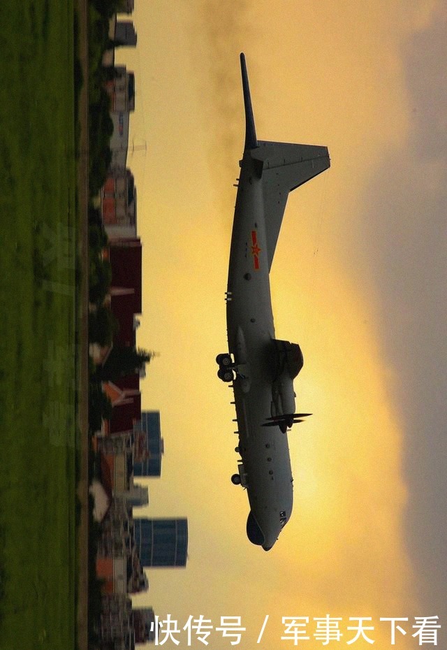 海军|剑指战场!东部战区海军航空兵出击